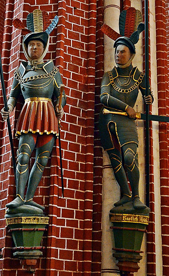 Balthazar de Mecklembourg (à gauche) avec Éric II de Mecklembourg son neveu - statue à la Doberaner Münster